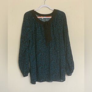 Blue/Black Long Sleeved Floral Tunic- Size 26/28W